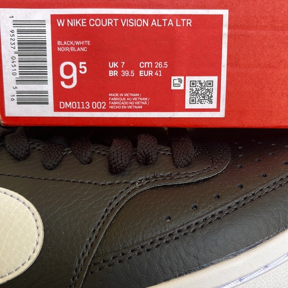 Nike WMNS Court Vision Alta
Black/White
Women's Athletic Shoes
Style DM0113-002 - Picture 16 of 16